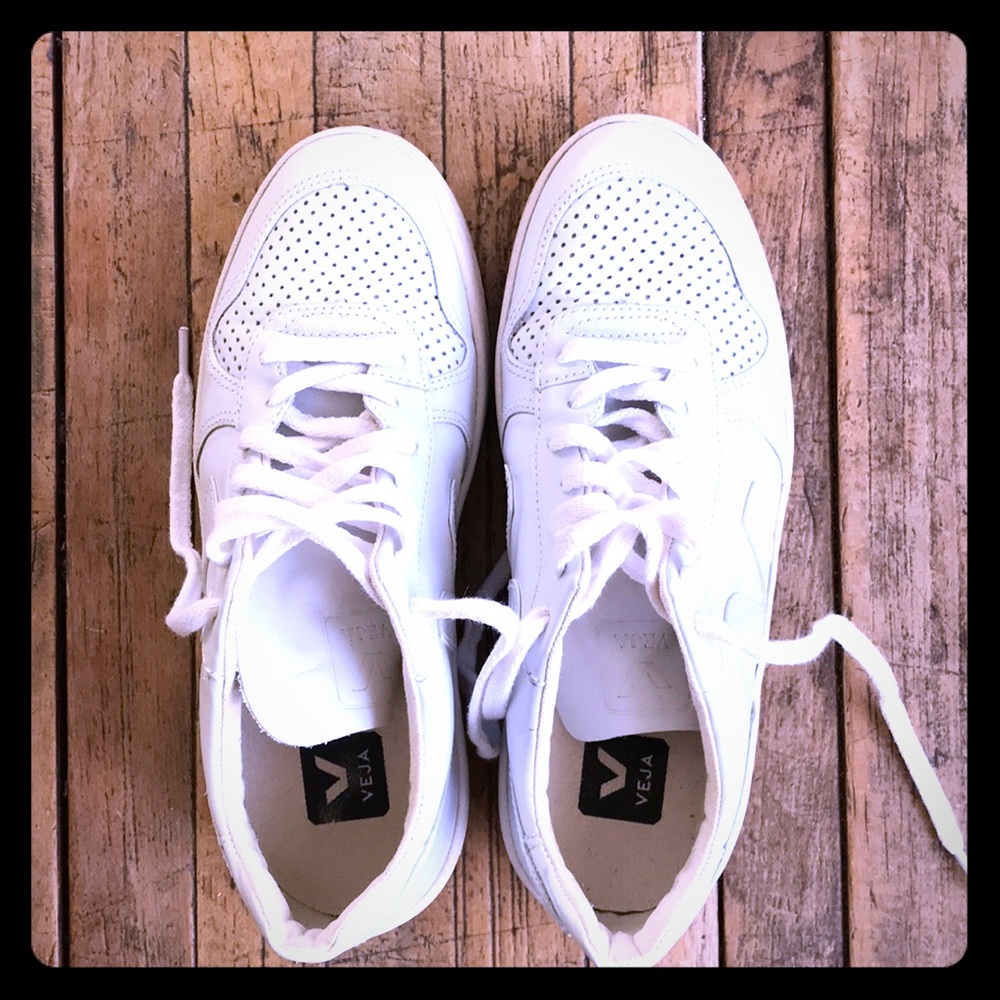 Veja - V-10 leather sneakers